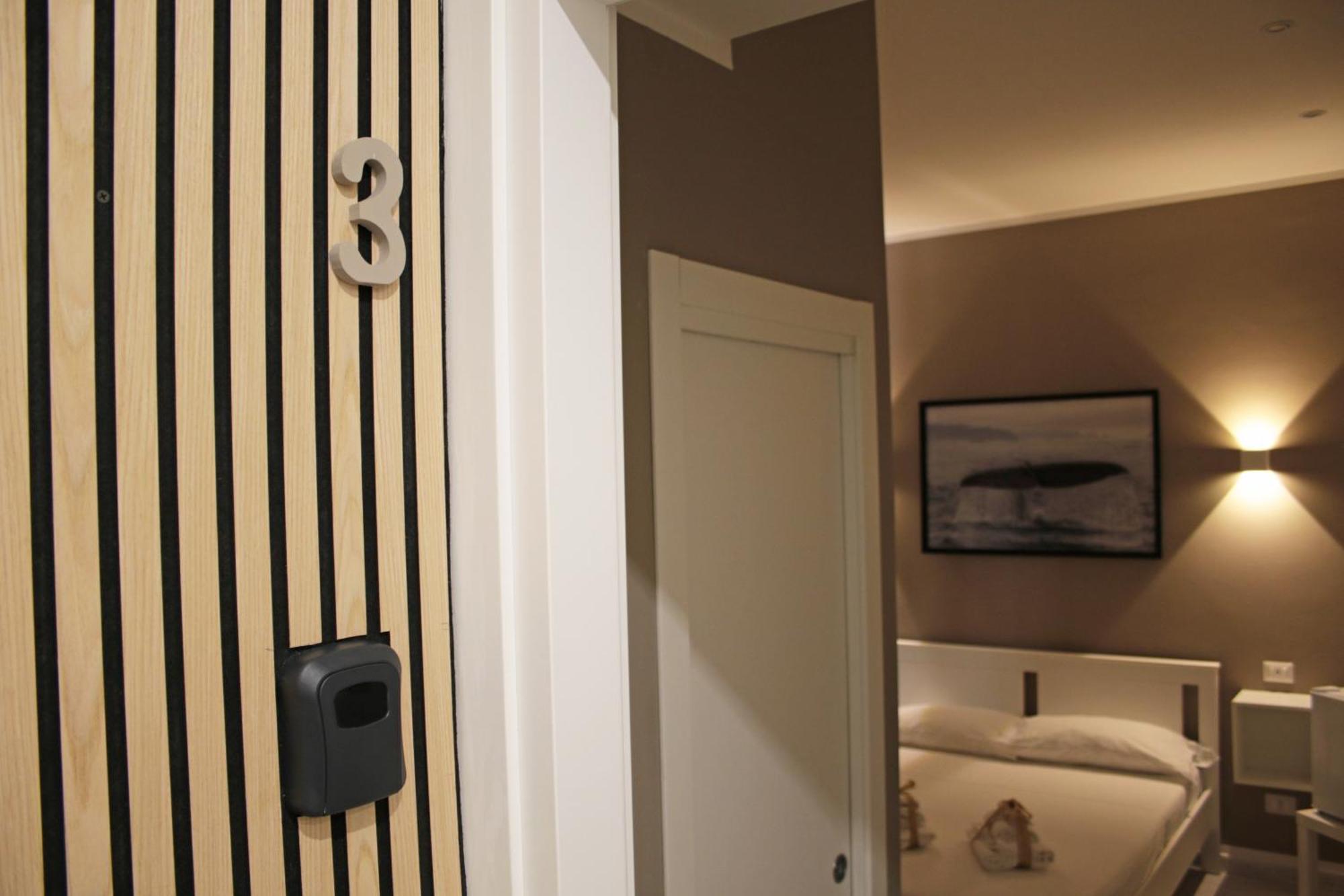 Living Salerno B&B מראה חיצוני תמונה